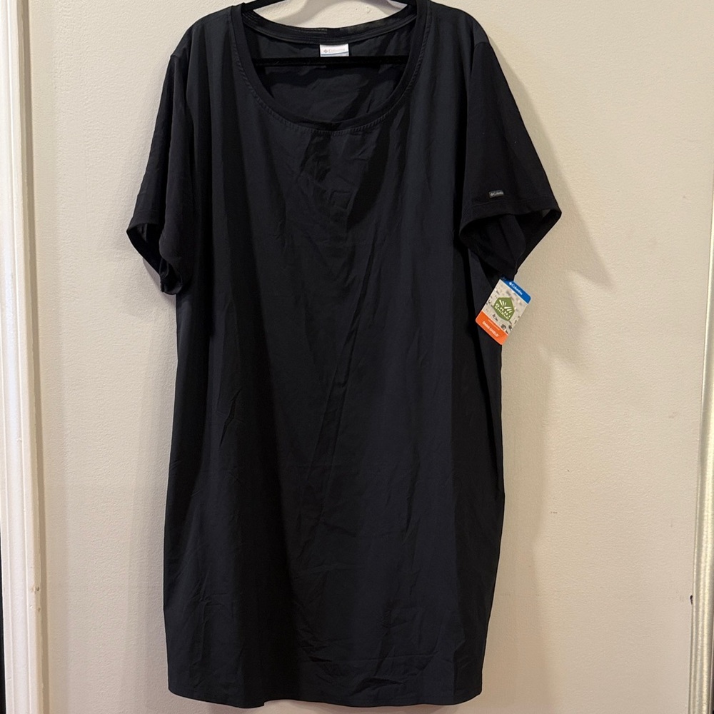 Columbia Omni Shield Black Short Sleeve Dress